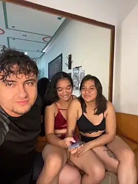 Snapshot of Nina-Eros1 chatting on February 5, 8:15 pm Nina-Eros1 online show from February 5, 8:15 pm