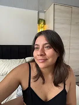 Snapshot of Nina-Eros1 chatting on February 16, 8:40 pm Nina-Eros1 online show from February 16, 8:40 pm