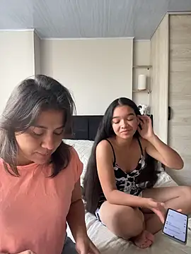 Snapshot of Nina-Eros1 chatting on February 10, 8:52 pm Nina-Eros1 online show from February 10, 8:52 pm