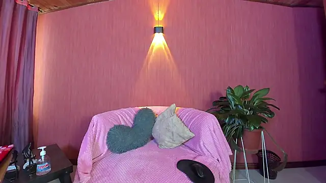 kassandra james online show from February 23, 1:01 pm