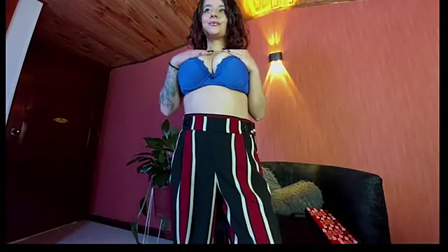 kassandra james online show from April 15, 2:43 pm