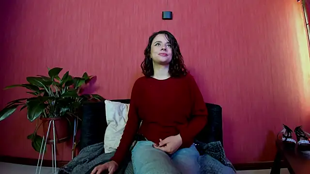 kassandra james online show from May 7, 1:25 pm