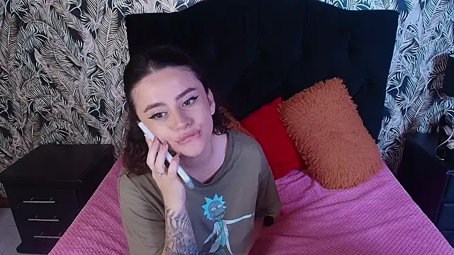 Snapshot of kassandra_james chatting on June 9, 1:12 pm kassandra james online show from June 9, 1:12 pm