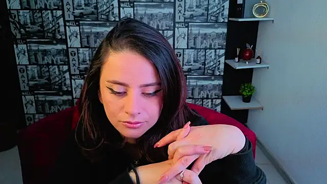 Snapshot of kassandra_james chatting on June 6, 11:04 am kassandra james online show from June 6, 11:04 am
