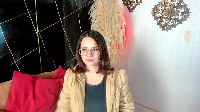 kassandra james online show from February 16, 1:10 pm