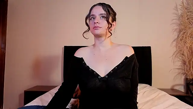 kassandra james online show from May 11, 2:45 pm
