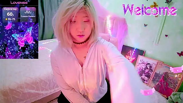 Akemilun online show from March 15, 5:42 pm