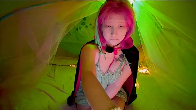 Akemilun online show from November 2, 11:59 am