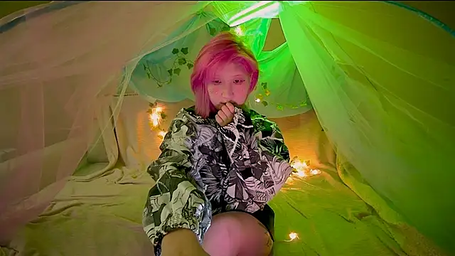 Akemilun online show from November 1, 8:57 pm