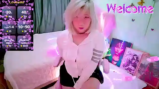 Akemilun online show from March 20, 4:52 pm