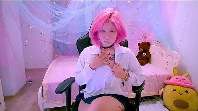 Akemilun online show from November 9, 8:02 pm