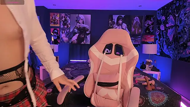 Snapshot of LanaKyutt chatting on October 24, 12:04 pm LanaKyutt online show from October 24, 12:04 pm