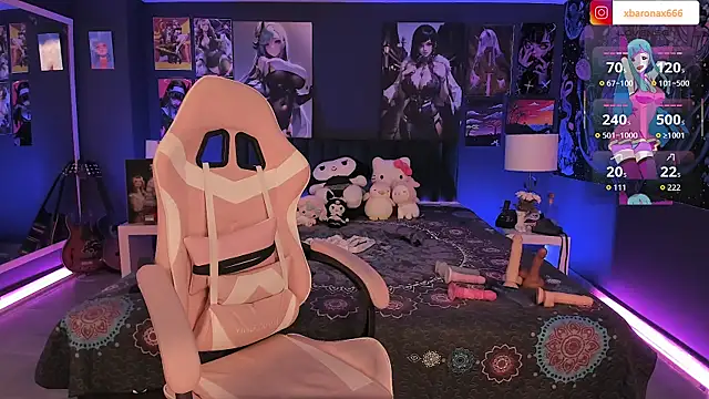 Snapshot of LanaKyutt chatting on November 21, 2:38 pm LanaKyutt online show from November 21, 2:38 pm