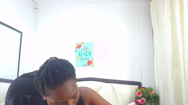 Sara Marks online show from November 4, 11:25 am