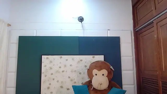 Sara Marks online show from December 3, 11:31 am