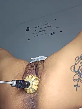 Snapshot of big_pusyy chatting on December 5, 5:00 pm big pusyy online show from December 5, 5:00 pm