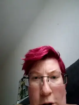 Snapshot of dieGeile0411 chatting on October 7, 1:34 pm dieGeile0411 online show from October 7, 1:34 pm