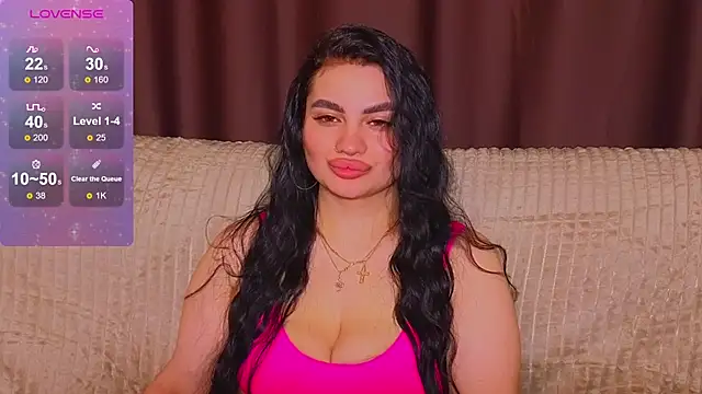 Nikki Kardashian online show from March 6, 1:37 am