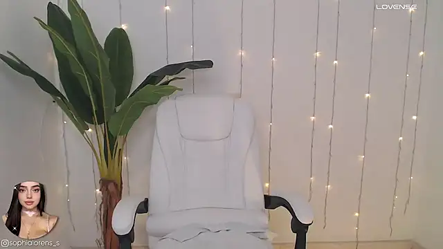 Snapshot of sophialorens_s chatting on January 26, 6:37 pm sophialorens s online show from January 26, 6:37 pm