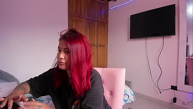 alison18  online show from November 14, 5:49 pm