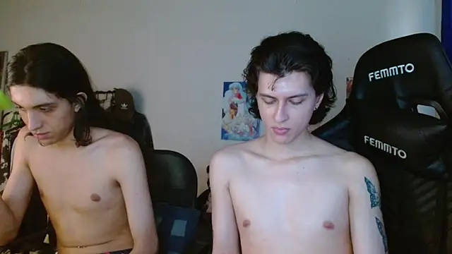 Snapshot of angelitofemboy chatting on February 1, 2:24 pm angelitofemboy online show from February 1, 2:24 pm