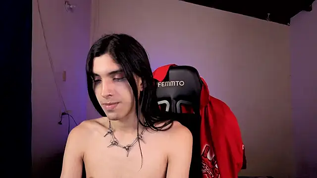 angelitofemboy online show from July 8, 9:21 am