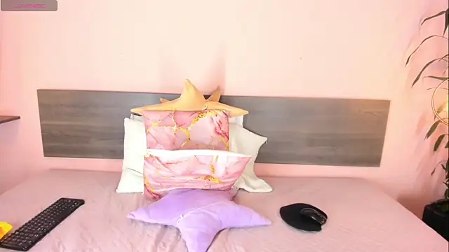 samanta joness online show from March 5, 7:16 am