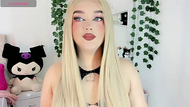 Snapshot of cattriona_muller chatting on June 18, 5:06 am cattriona muller online show from June 18, 5:06 am