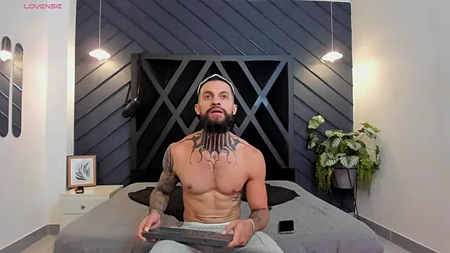 Apolo Bianco  online show from September 29, 11:32 pm