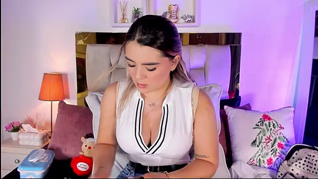 emmy r online show from December 19, 12:07 pm