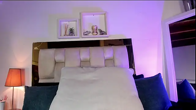 emmy r online show from April 8, 12:17 pm