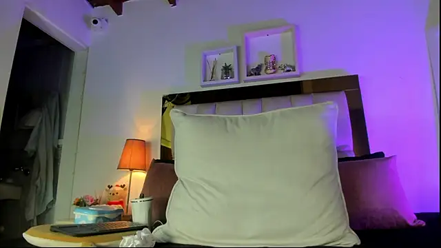 emmy r online show from January 9, 12:01 pm