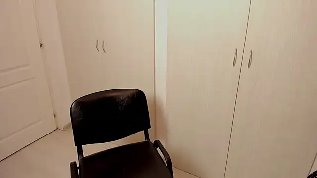 Sherrydon Xo online show from November 16, 6:45 pm