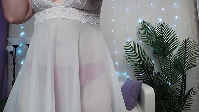 Camelia Lillie online show from June 3, 12:55 am