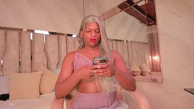 ari monet online show from April 10, 11:50 am