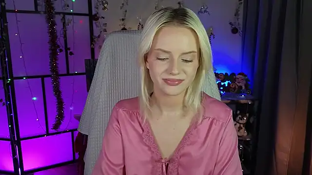 Snapshot of ImBonBon chatting on January 13, 12:47 am ImBonBon online show from January 13, 12:47 am