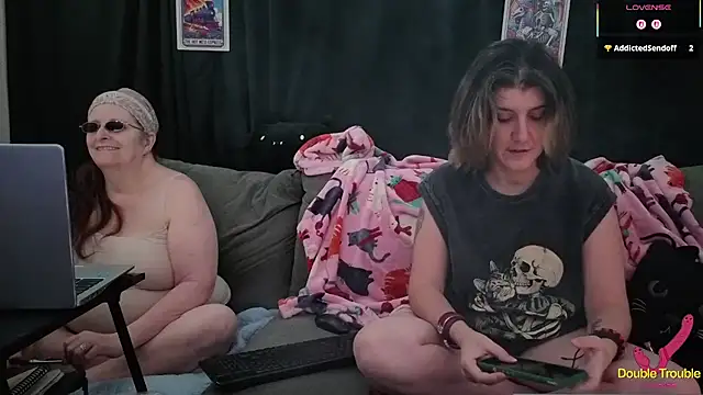 Snapshot of Sexy_Mama-69 chatting on February 2, 6:29 pm Sexy Mama-69 online show from February 2, 6:29 pm