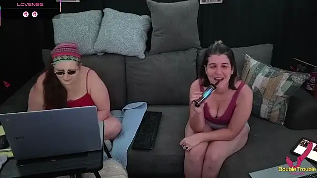 Sexy Mama-69 online show from December 17, 5:07 pm