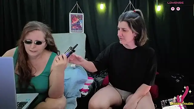 Sexy Mama-69 online show from December 4, 5:34 pm