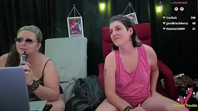 Sexy Mama-69 online show from December 13, 8:04 pm