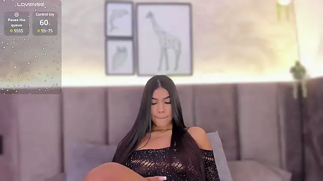 chloe sullivannn online show from December 7, 10:34 pm