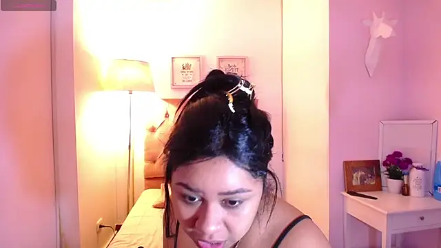 Nahom1  online show from November 4, 8:23 pm