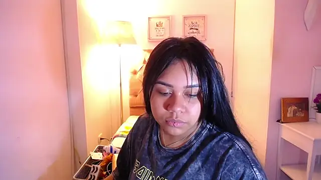 Nahom1  online show from November 13, 10:02 pm