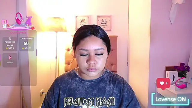 Nahom1  online show from December 3, 9:36 pm