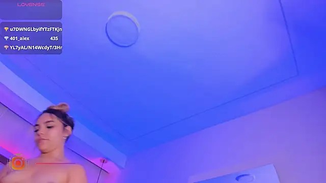 Snapshot of VioletaAbel chatting on February 26, 5:53 pm VioletaAbel online show from February 26, 5:53 pm