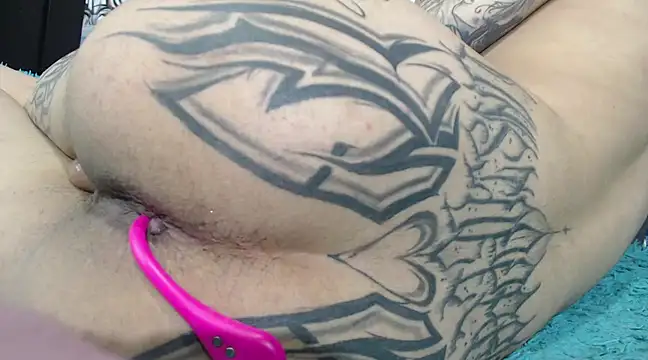 Snapshot of emma_onassis_17 chatting on February 4, 11:16 am emma onassis 17 online show from February 4, 11:16 am