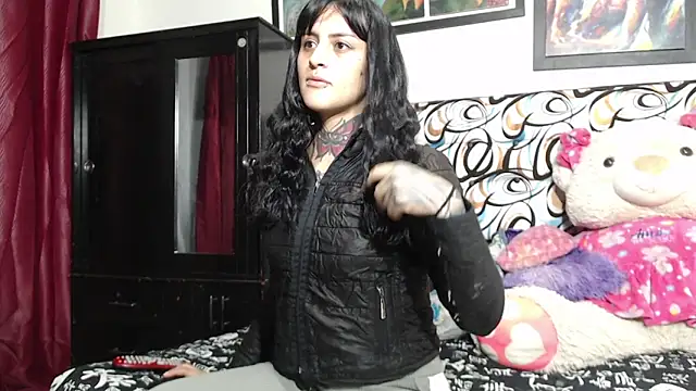 Snapshot of emma_onassis_17 chatting on September 11, 1:16 am emma onassis 17 online show from September 11, 1:16 am