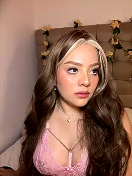 Jullieetta online show from September 24, 11:39 am