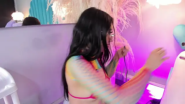 EriKlein online show from November 8, 8:34 pm