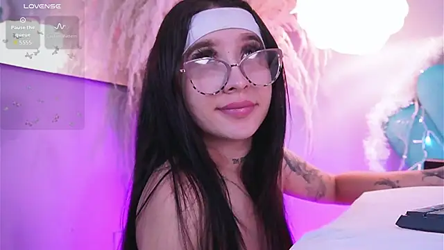 EriKlein online show from December 17, 10:48 pm